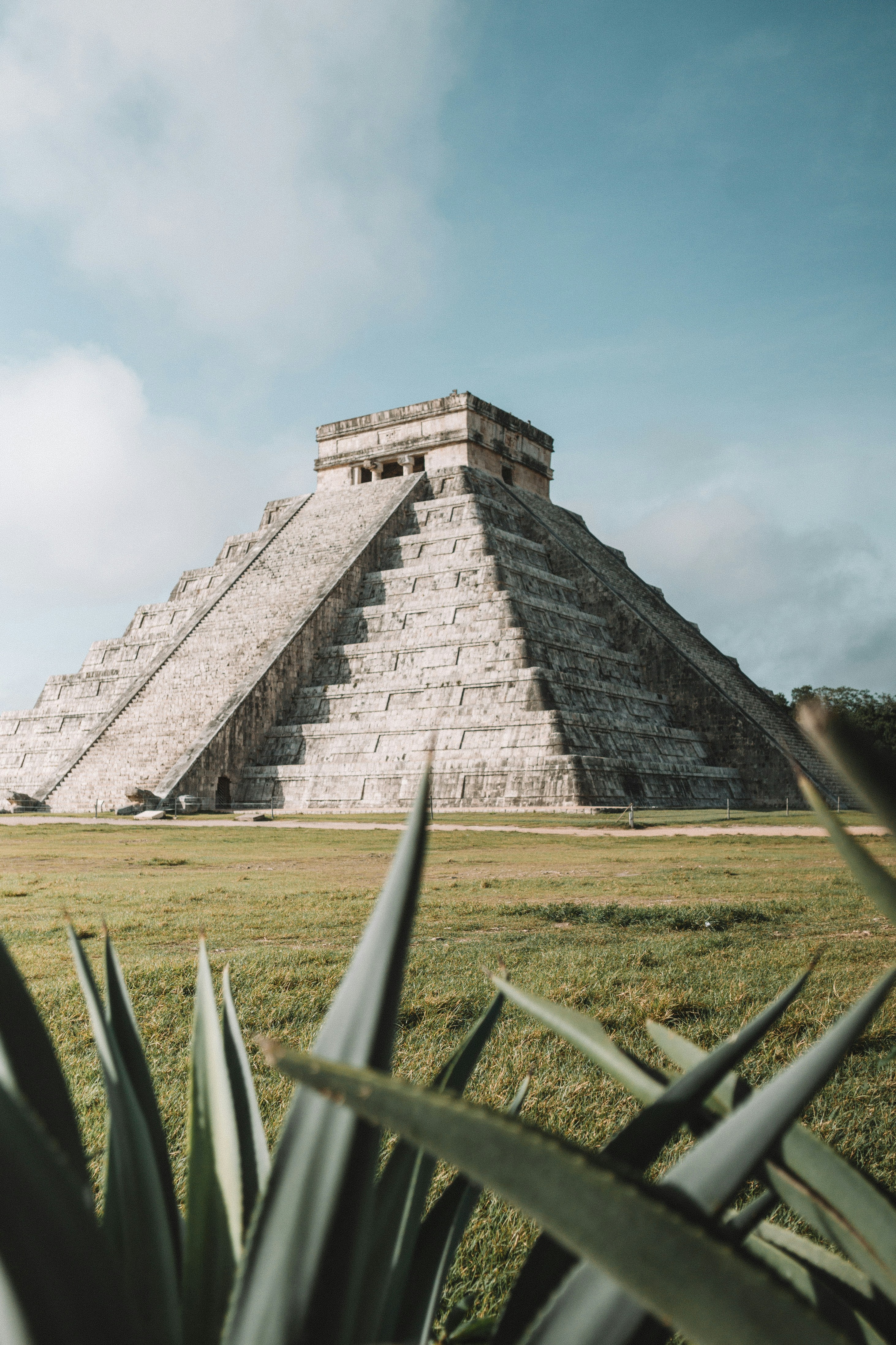 Chichén Itzá Pyramid in Yucatán